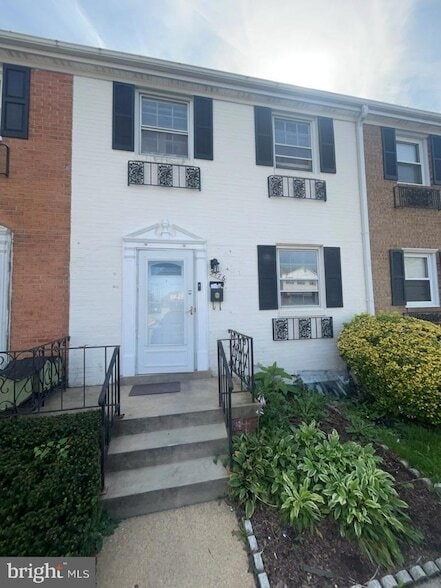 5176 Clacton Ave, Unit 802D