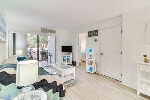 98381 Windward Ave in Key Largo, FL - Building Photo