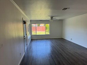 2321 Pamela Ln, Unit 2321 in Sacramento, CA - Building Photo - Building Photo