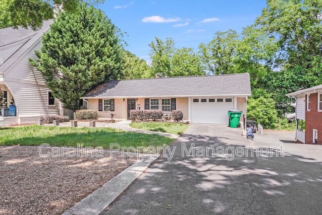 property at 2417 Laburnum Ave
