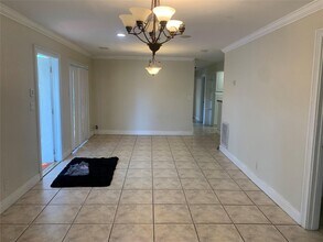 907 SW 78th Ave in North Lauderdale, FL - Building Photo - Building Photo