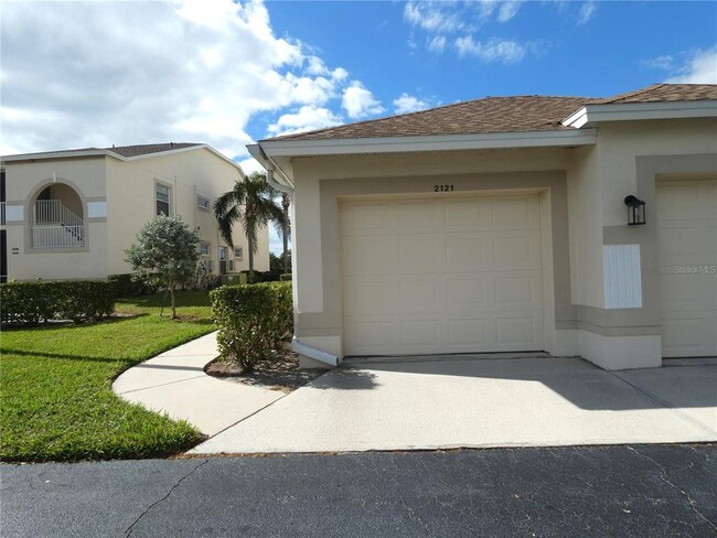 9480 High Gate Dr in Sarasota, FL - Building Photo - Building Photo