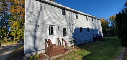 17 Dartmouth St, Unit 17 in Exeter, NH - Building Photo - Building Photo