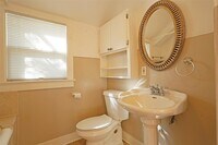 5602 Chaucer Dr photo'