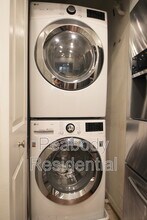 12913 Alton Square in Herndon, VA - Foto de edificio - Building Photo