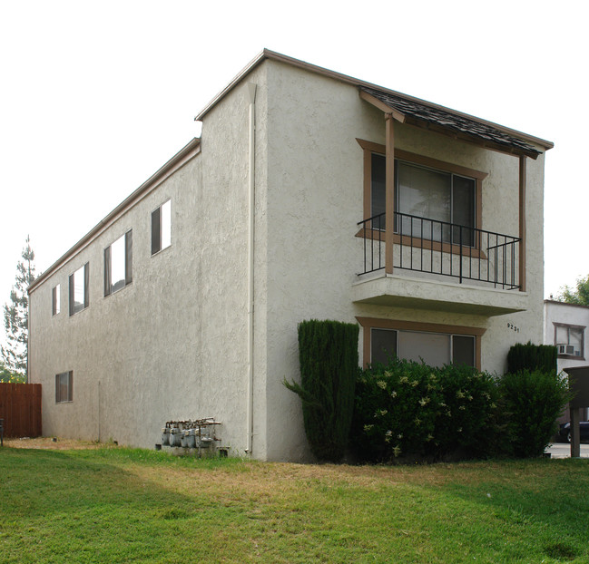 9231 Wheeler Ct in Fontana, CA - Foto de edificio - Building Photo