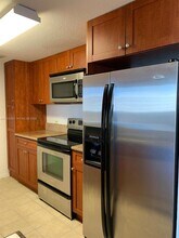 36 NW 6th Ave, Unit 1108 in Miami, FL - Foto de edificio - Building Photo