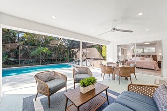 606 Wedge Dr, Unit SI ID1504171P in Naples, FL - Foto de edificio - Building Photo