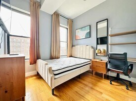 Furnished room/NOT APARTMENT in Brooklyn, NY - Building Photo
