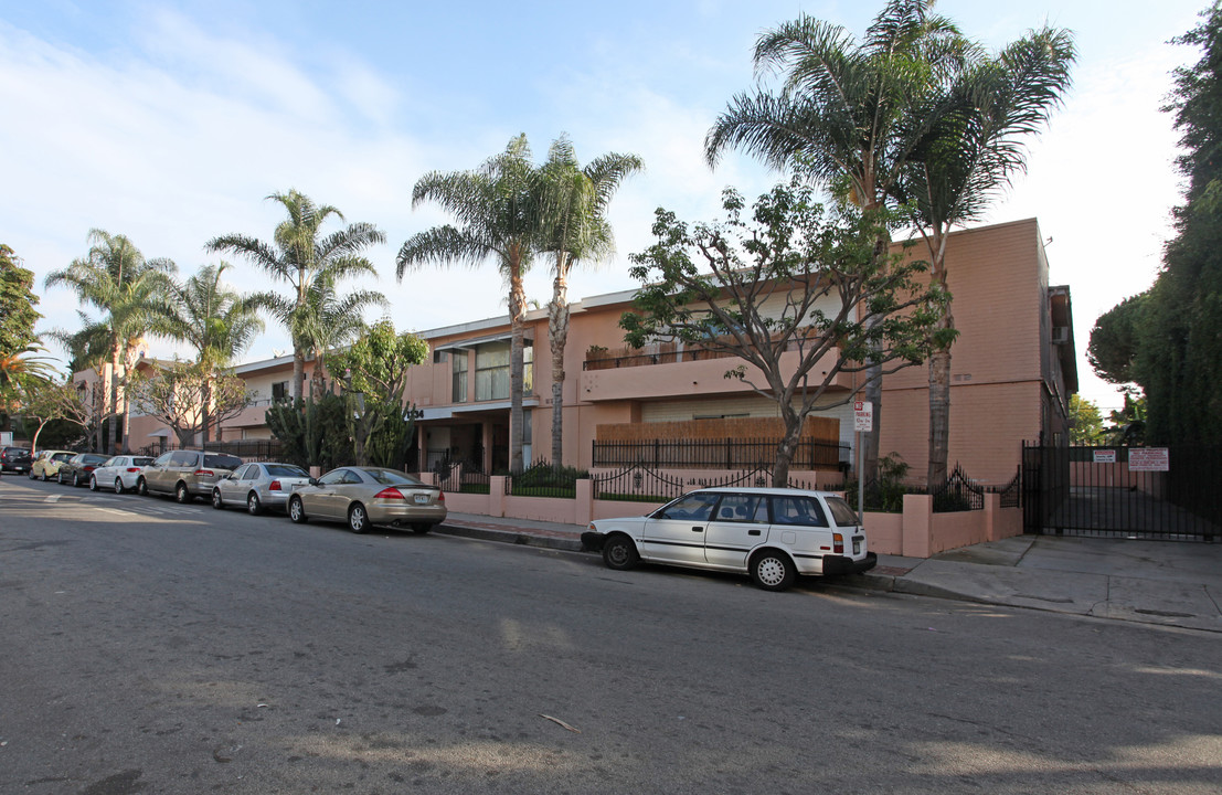 1334 N Las Palmas Ave Apartments in Los Angeles, CA - Foto de edificio