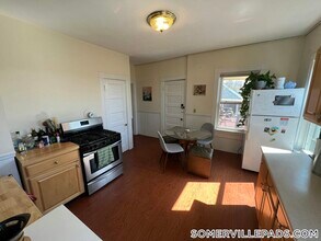 51 Ibbetson St, Unit 3 in Somerville, MA - Building Photo - Building Photo