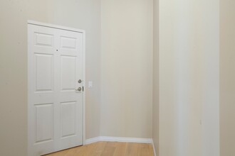 881-215 15 Ave SW in Calgary, AB - Building Photo - Building Photo