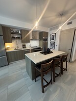 564 SW 2nd St, Unit A3 in Miami, FL - Building Photo