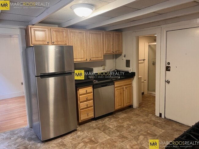 288 Cambridge St, Unit 8 in Boston, MA - Foto de edificio - Building Photo