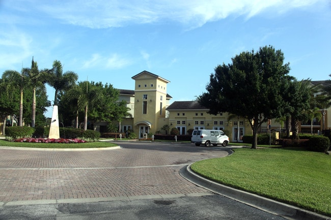 Arbors at Carrollwood in Tampa, FL - Building Photo - Building Photo