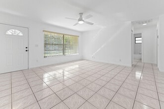 13751 59th Ln N in Loxahatchee, FL - Building Photo - Building Photo