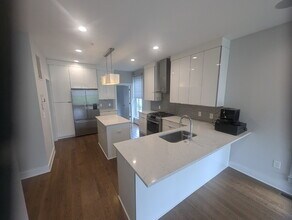 64 Gadsden St in Charleston, SC - Building Photo - Building Photo