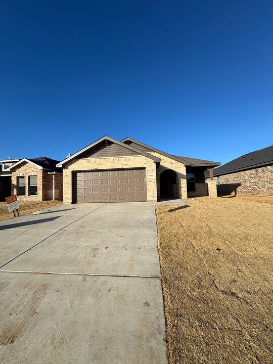 9900 Firewood Ln in Amarillo, TX - Building Photo