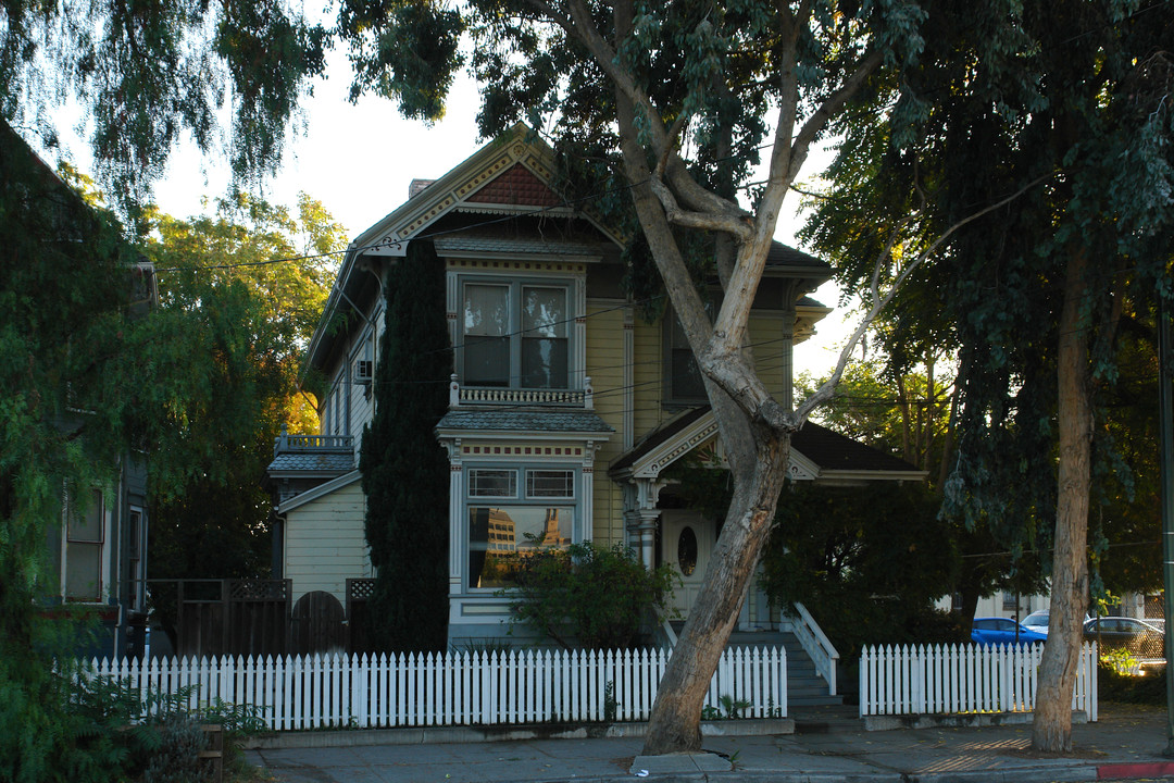 80 N 8th St in San Jose, CA - Foto de edificio