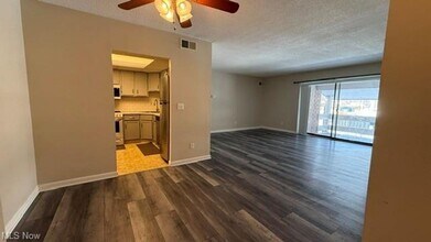 1263 Lost Nation Rd in Willoughby, OH - Building Photo - Building Photo