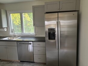 7121 Quaker Neck Rd in Chestertown, MD - Building Photo - Building Photo