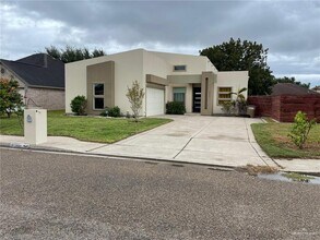 2223 Isaiah St in Edinburg, TX - Building Photo - Building Photo