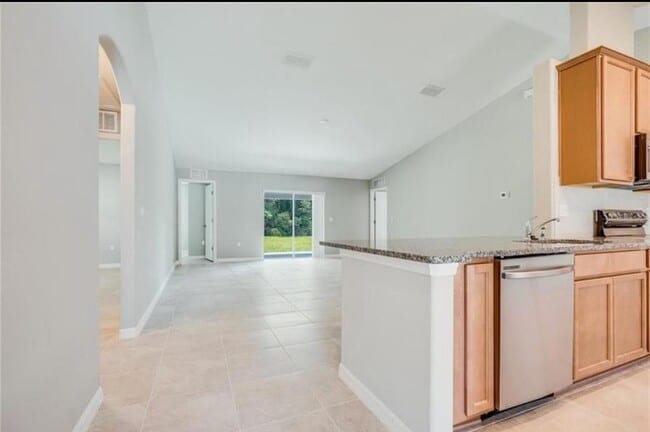 12 Patton Pl in Palm Coast, FL - Building Photo - Building Photo