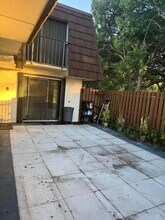 6111 SE Riverboat Dr in Stuart, FL - Building Photo - Building Photo