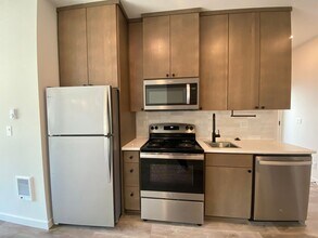 5571 NE Killingsworth St in Portland, OR - Building Photo - Building Photo