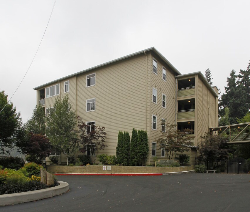 Waverly Landing Apartments (por) in Portland, OR - Foto de edificio