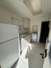 1370 Emerald St in San Diego, CA - Building Photo - Building Photo