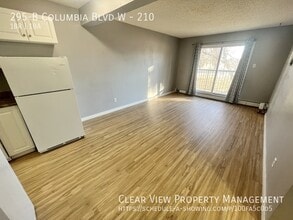 295 B Columbia Blvd W in Lethbridge, AB - Building Photo - Building Photo