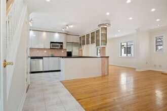 73-33 188th St in Queens, NY - Building Photo - Building Photo