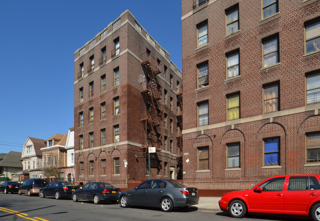 2619 Sedgwick Ave in Bronx, NY - Foto de edificio