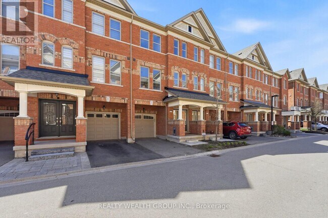 property at 7 City Park Cir