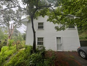 388 Chaffeeville Rd in Mansfield, CT - Building Photo - Building Photo