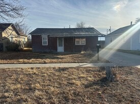 1121 Ave D in Scottsbluff, NE - Building Photo