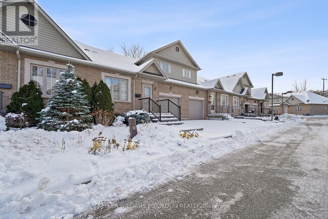 249 Morrish Rd in Toronto, ON - Building Photo - Building Photo