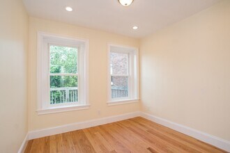 79 Brighton Ave, Unit A in Boston, MA - Building Photo - Building Photo