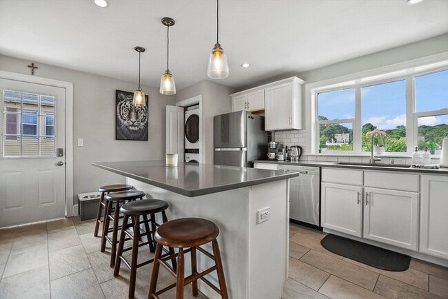 13 Town Hill St in Quincy, MA - Building Photo - Building Photo