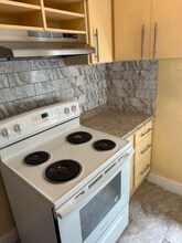 306 Taylor Ave in Daytona Beach, FL - Building Photo - Building Photo