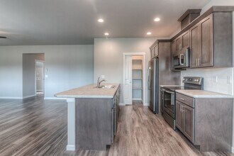 2504 Woolsey Ln in Yakima, WA - Building Photo - Building Photo