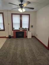 1622 Bainbridge St, Unit 2R in Philadelphia, PA - Building Photo - Building Photo