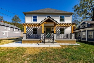 5534 Stewart Ave in Cincinnati, OH - Building Photo