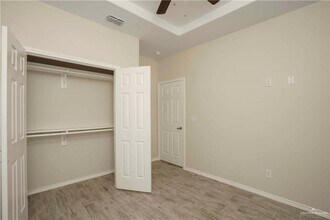 31 Hiawatha Dr in Pharr, TX - Building Photo - Building Photo