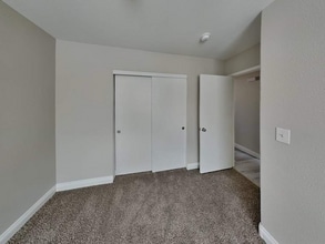 5353 Jose Ernesto St, Unit 2007 in North Las Vegas, NV - Foto de edificio - Building Photo