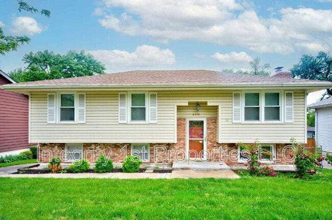 6910 NW Belvidere Pkwy in Kansas City, MO - Building Photo - Building Photo