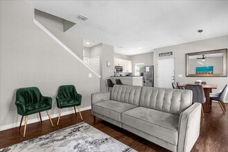 5350 Diplomat Ct in Kissimmee, FL - Building Photo - Building Photo