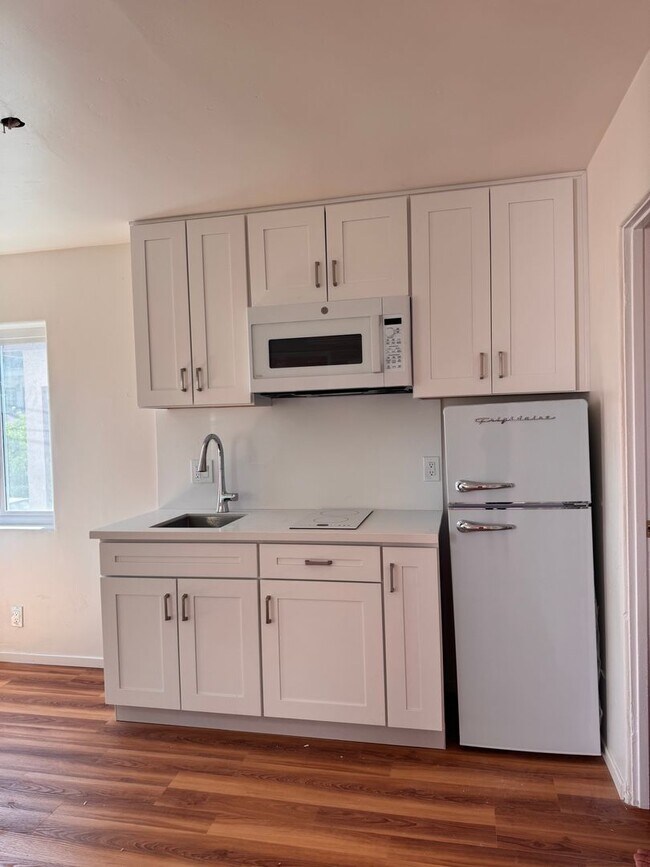2563 1/2 Wightman St in San Diego, CA - Building Photo - Building Photo