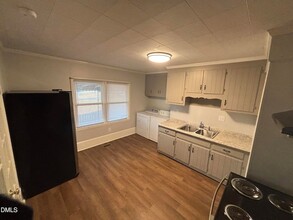 509 Erwin Rd, Unit A in Dunn, NC - Building Photo - Building Photo